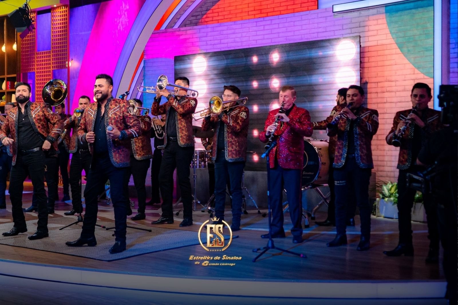 Banda Estrellas de Sinaloa de German Lizarraga  - Luz Record